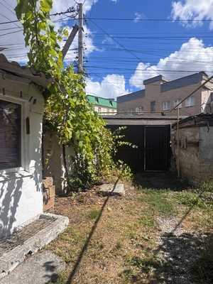 Продам однокомнатную (1-комн.) квартиру, Футболистов ул, 9, Симферополь г