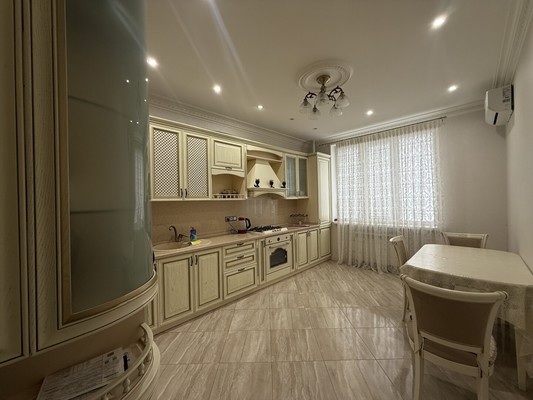 Продам многокомнатную квартиру, Эльбрусская ул, 19б, Нальчик г
