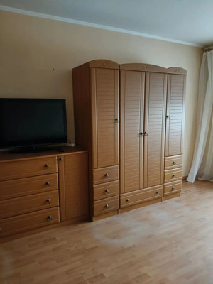 Продам однокомнатную (1-комн.) квартиру, Адмирала Лазарева ул, 61, Москва г