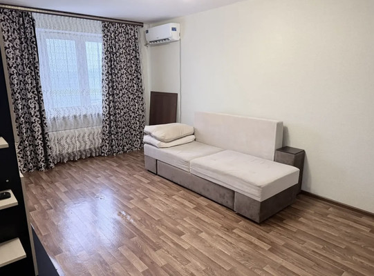 Продам однокомнатную (1-комн.) квартиру, Мурата Ахеджака ул, 24, Новороссийск г