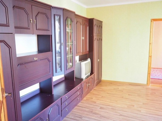 Продам двухкомнатную (2-комн.) квартиру, Гурзуфская ул, 3, Симферополь г