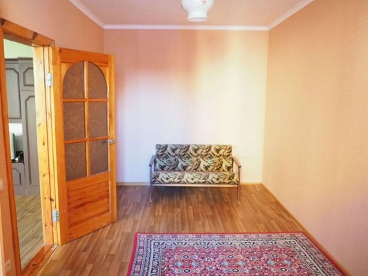 Продам двухкомнатную (2-комн.) квартиру, Гурзуфская ул, 3, Симферополь г