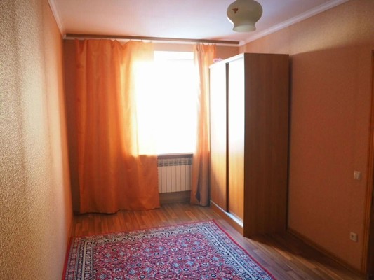 Продам двухкомнатную (2-комн.) квартиру, Гурзуфская ул, 3, Симферополь г