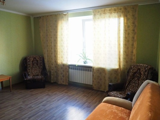Продам двухкомнатную (2-комн.) квартиру, Гурзуфская ул, 3, Симферополь г