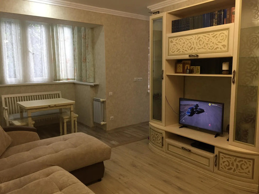 Продам двухкомнатную (2-комн.) квартиру, Цветной бульвар (Центральный р-н) ул, 10, Сочи г