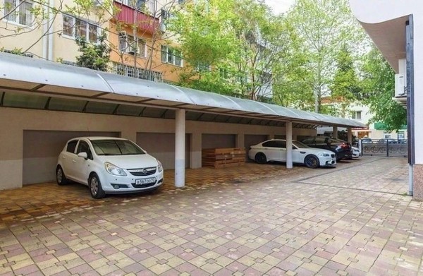 Продам трехкомнатную (3-комн.) квартиру, Воровского (Центральный р-н) ул, 45, Сочи г