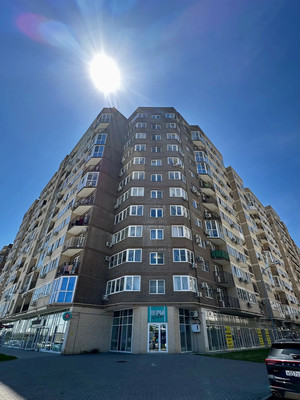 Продам однокомнатную (1-комн.) квартиру, Красина ул, 53к4, Цемдолина с