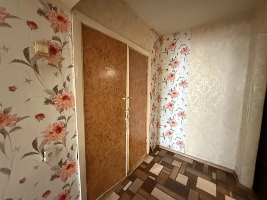 Продам двухкомнатную (2-комн.) квартиру, Тимакова ул, 22к1, Рязань г