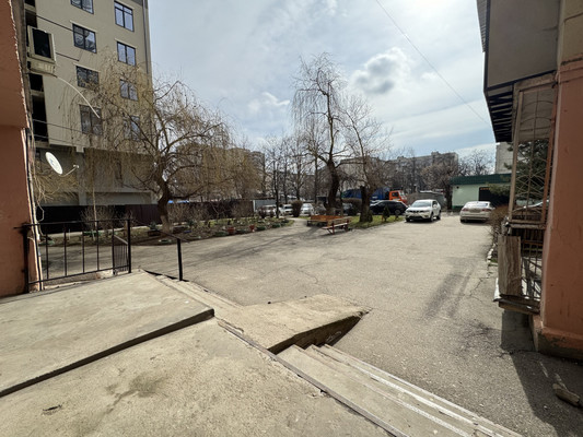 Продам двухкомнатную (2-комн.) квартиру, 2 Таманской Дивизии ул, 59, Нальчик г
