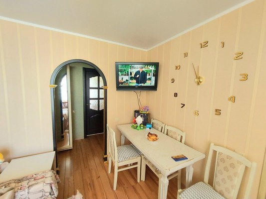 Продам многокомнатную квартиру, Ракетная ул, 32, Симферополь г
