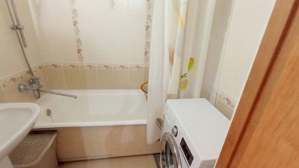 Продам двухкомнатную (2-комн.) квартиру, Горшкова пр-кт, 2ка, Ростов-на-Дону г
