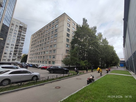 Продам двухкомнатную (2-комн.) квартиру, Богатырский пр-кт, 3к1, Санкт-Петербург г