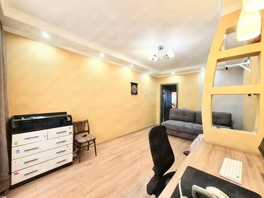 Продам двухкомнатную (2-комн.) квартиру, 6, Коммунарка п