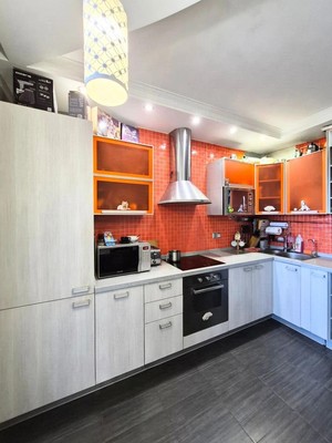 Продам двухкомнатную (2-комн.) квартиру, 6, Коммунарка п
