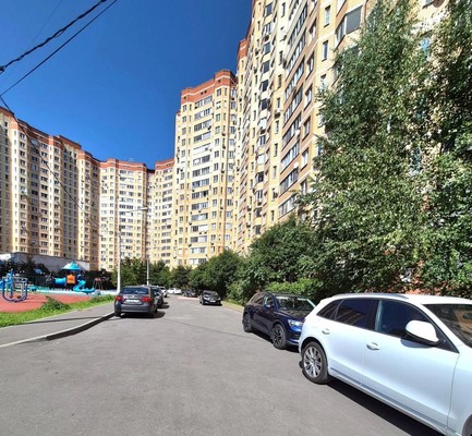 Продам двухкомнатную (2-комн.) квартиру, 6, Коммунарка п