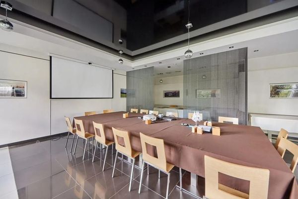 Продам коммерческое помещение 7 660 м2, Рублево-Успенское шоссе 24 км, 1, Москва г
