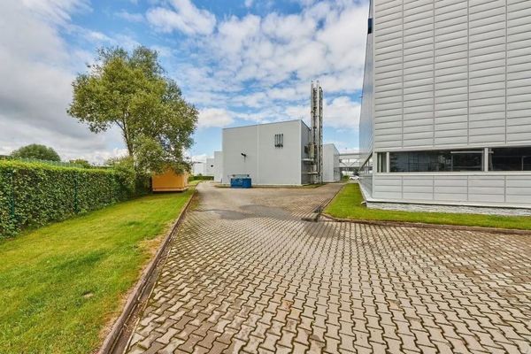 Продам коммерческое помещение 7 660 м2, Рублево-Успенское шоссе 24 км, 1, Москва г