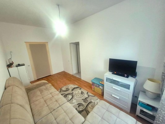 Продам двухкомнатную (2-комн.) квартиру, Екатерининская ул, 23, Мурино п