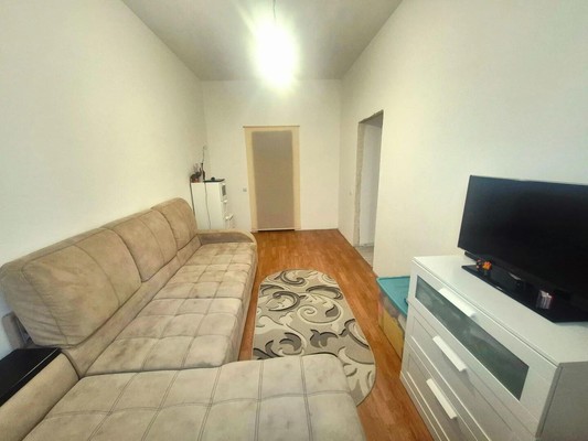 Продам двухкомнатную (2-комн.) квартиру, Екатерининская ул, 23, Мурино п