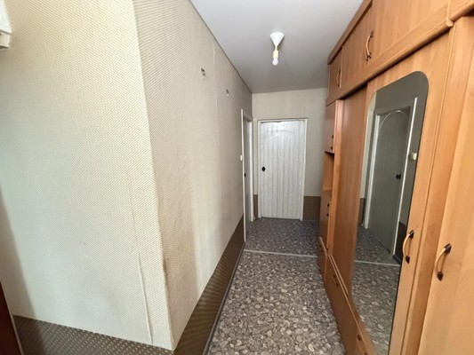 Продам двухкомнатную (2-комн.) квартиру, Дружба мкр, 22, Комсомольск-на-Амуре г