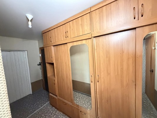Продам двухкомнатную (2-комн.) квартиру, Дружба мкр, 22, Комсомольск-на-Амуре г