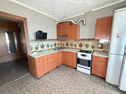 Продам двухкомнатную (2-комн.) квартиру, Дружба мкр, 22, Комсомольск-на-Амуре г