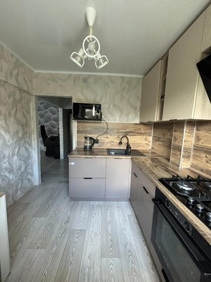 Продам двухкомнатную (2-комн.) квартиру, Кузбасская ул, 36, Пермь г