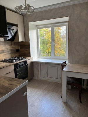 Продам двухкомнатную (2-комн.) квартиру, Кузбасская ул, 36, Пермь г