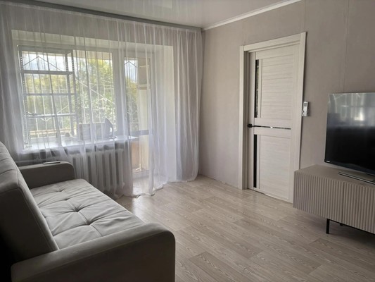 Продам двухкомнатную (2-комн.) квартиру, Кузбасская ул, 36, Пермь г
