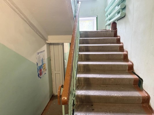 Продам двухкомнатную (2-комн.) квартиру, Кузбасская ул, 36, Пермь г