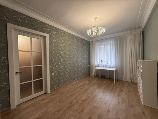 Продам двухкомнатную (2-комн.) квартиру, Смирнова ул, 3, Пермь г