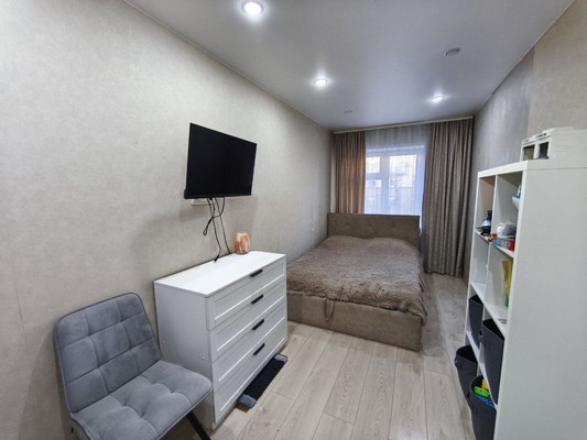 Продам трехкомнатную (3-комн.) квартиру, Урицкого ул, 39, Красноярск г