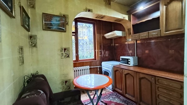 Продам однокомнатную (1-комн.) квартиру, Комарова ул, 52, Апшеронск г