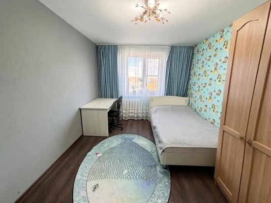 Продам трехкомнатную (3-комн.) квартиру, Партизанская ул, 15к2, Комсомольск-на-Амуре г