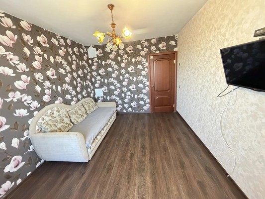 Продам трехкомнатную (3-комн.) квартиру, Партизанская ул, 15к2, Комсомольск-на-Амуре г