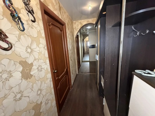 Продам трехкомнатную (3-комн.) квартиру, Партизанская ул, 15к2, Комсомольск-на-Амуре г