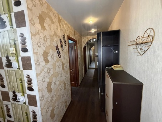 Продам трехкомнатную (3-комн.) квартиру, Партизанская ул, 15к2, Комсомольск-на-Амуре г