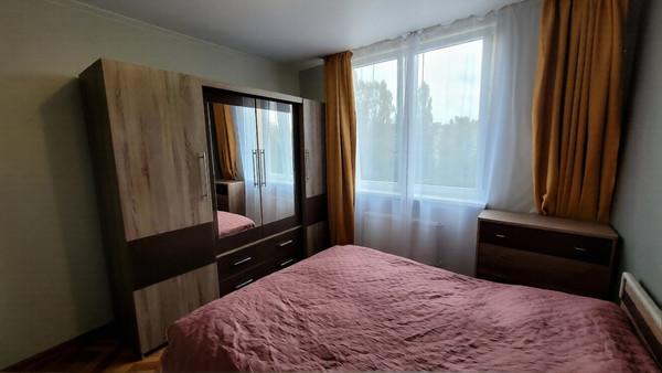 Продам двухкомнатную (2-комн.) квартиру, Л.Шевцовой б-р, 51, Калининград г