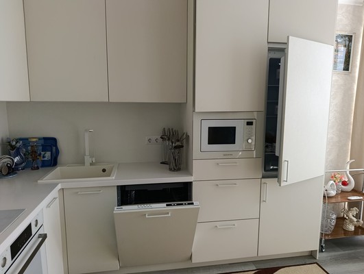 Продам двухкомнатную (2-комн.) квартиру, Крылова ул, 13к3, Анапа г