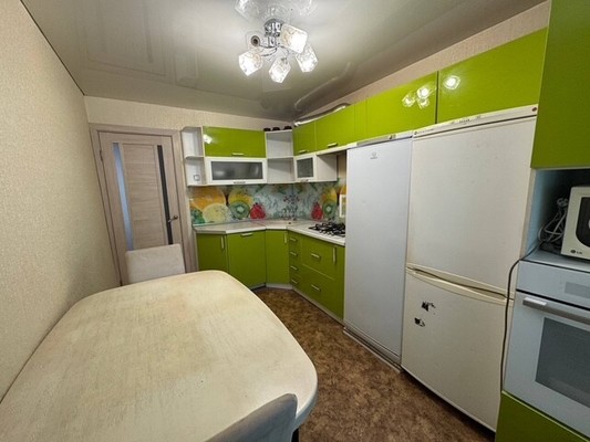 Продам трехкомнатную (3-комн.) квартиру, Молодогвардейская ул, 16к2, Комсомольск-на-Амуре г
