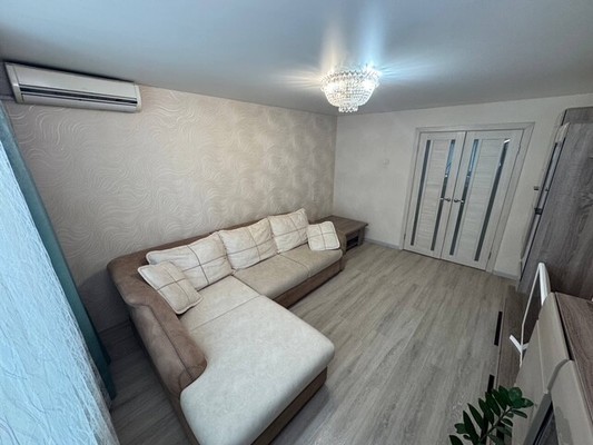 Продам трехкомнатную (3-комн.) квартиру, Молодогвардейская ул, 16к2, Комсомольск-на-Амуре г
