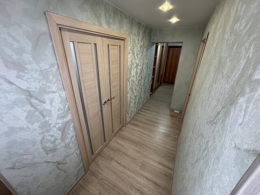 Продам трехкомнатную (3-комн.) квартиру, Молодогвардейская ул, 16к2, Комсомольск-на-Амуре г