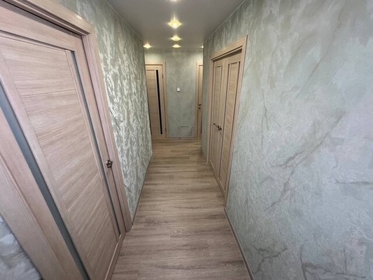 Продам трехкомнатную (3-комн.) квартиру, Молодогвардейская ул, 16к2, Комсомольск-на-Амуре г