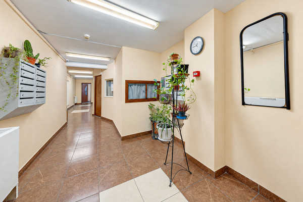 Продам двухкомнатную (2-комн.) квартиру, Долгоруковская ул, 40, Москва г