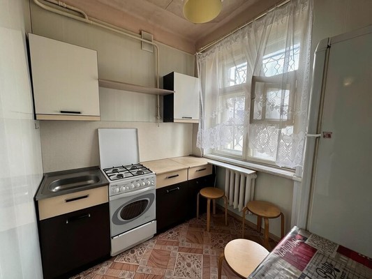 Продам двухкомнатную (2-комн.) квартиру, Имени Адмирала Серебрякова наб, 1, Новороссийск г