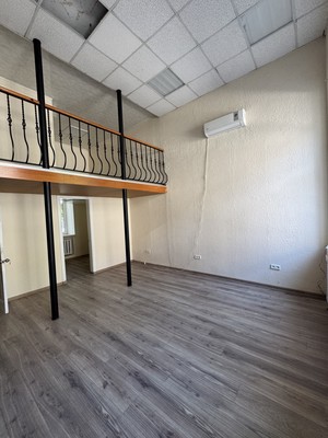Сдам трехкомнатную (3-комн.) квартиру, Жуковского ул, 26, Симферополь г