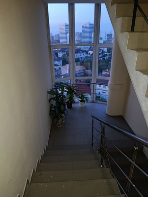 Продам двухкомнатную (2-комн.) квартиру, Камская ул, 31, Симферополь г