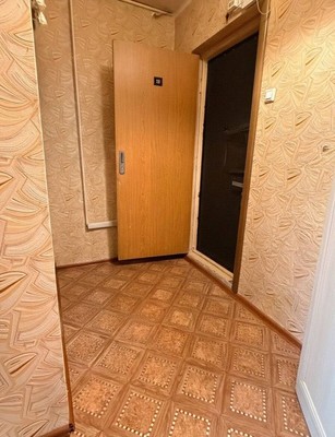 Продам однокомнатную (1-комн.) квартиру, Новочерёмушкинская ул, 49, Москва г