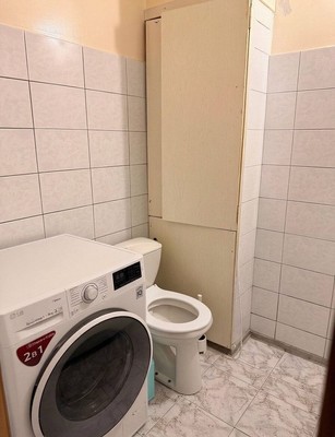 Продам однокомнатную (1-комн.) квартиру, Новочерёмушкинская ул, 49, Москва г