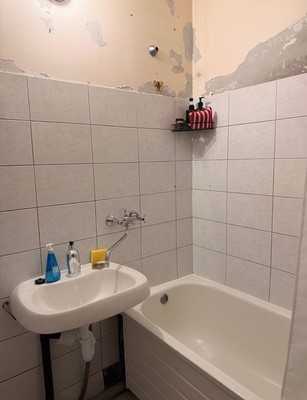 Продам однокомнатную (1-комн.) квартиру, Новочерёмушкинская ул, 49, Москва г